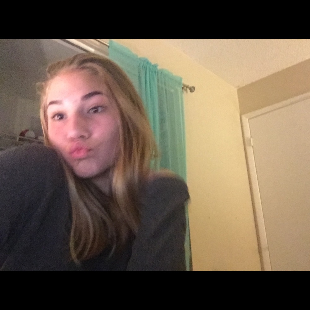 Meet your Posher, Delaney